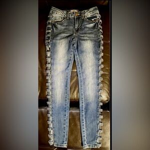 Sexy jeans with open sides